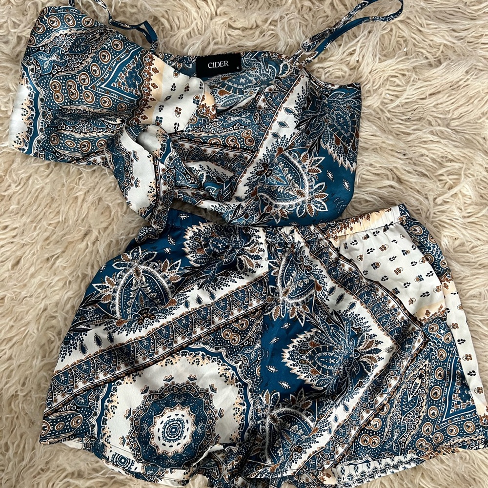 Summer Short Set - Picture 4 of 5